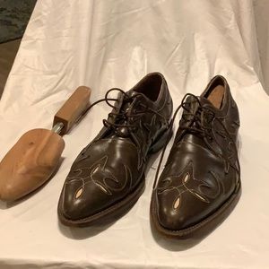 Brown leather men’s dress trouser shoes